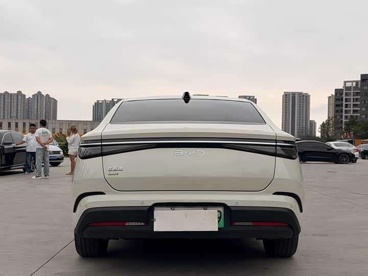 BYD Seal 07 DM-i Hybrid, 2025 — фото 5 из 9