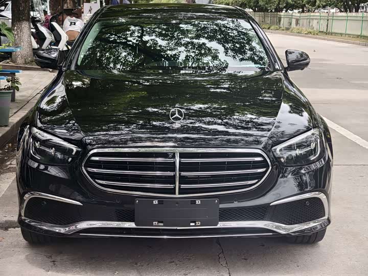 Mercedes-Benz E-Class, 2022 — фото 2 из 9