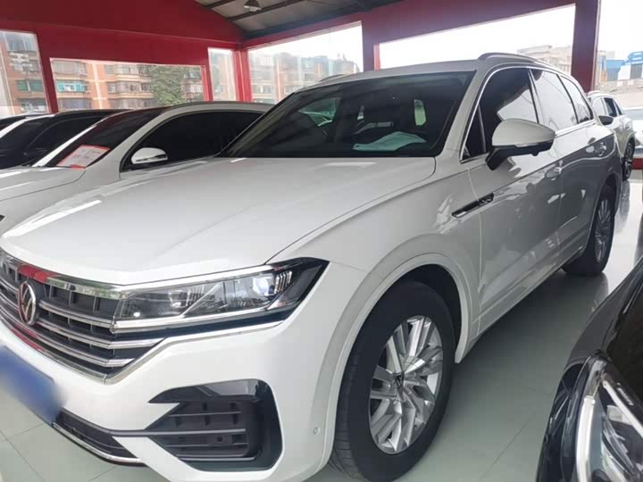 Volkswagen Touareg, 2022 — фото 2 из 9