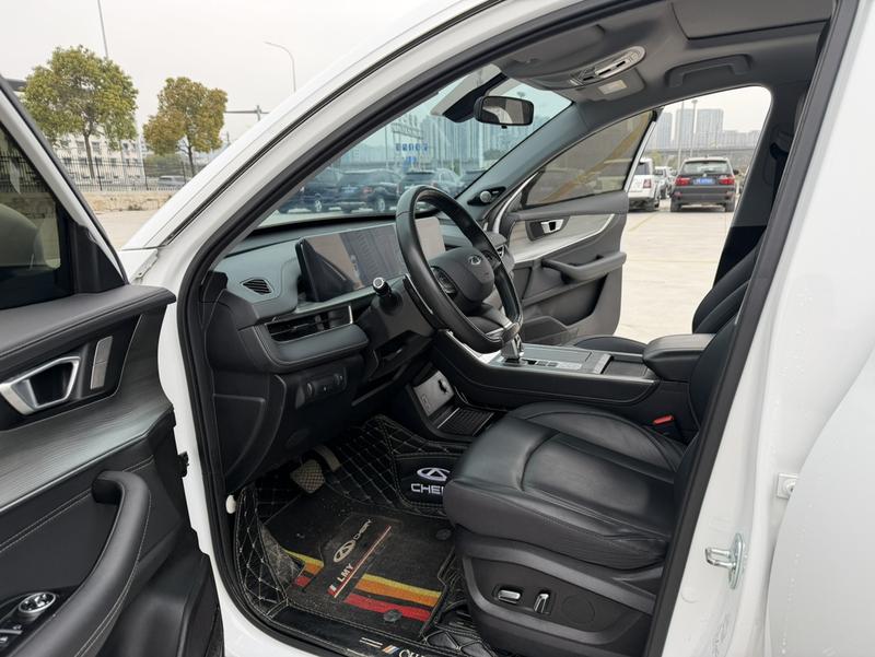 Chery Tiggo 8, 2022 — фото 8 из 10