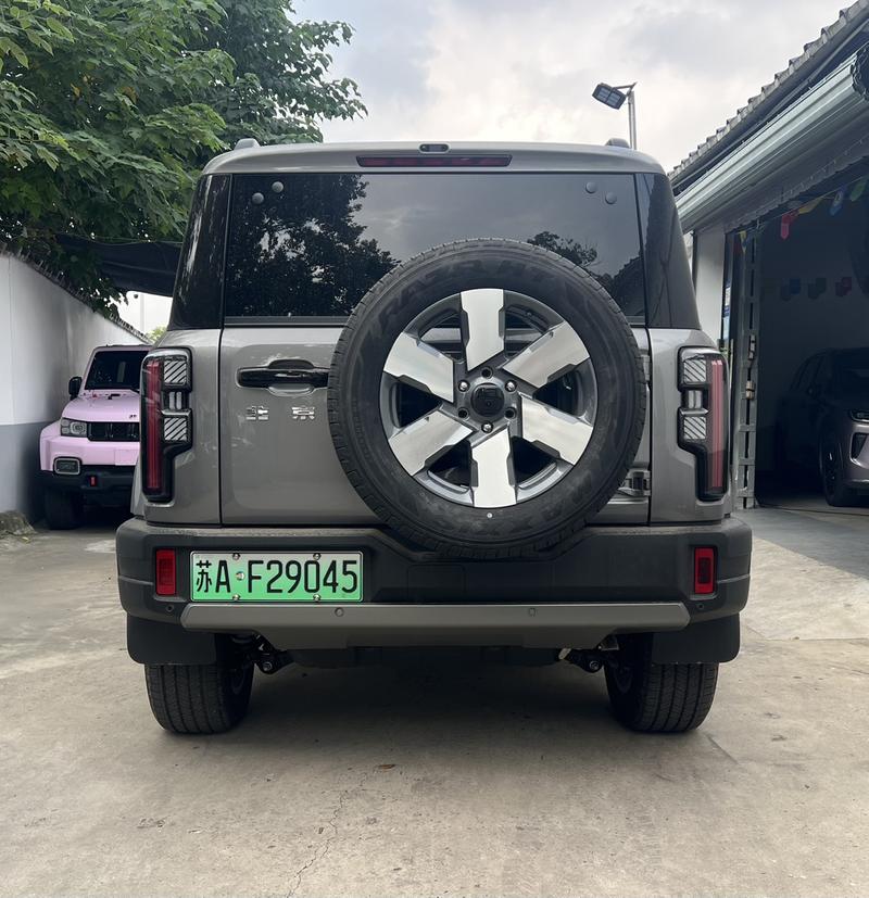 BAIC Beijing BJ40 Hybrid, 2026 — фото 5 из 10