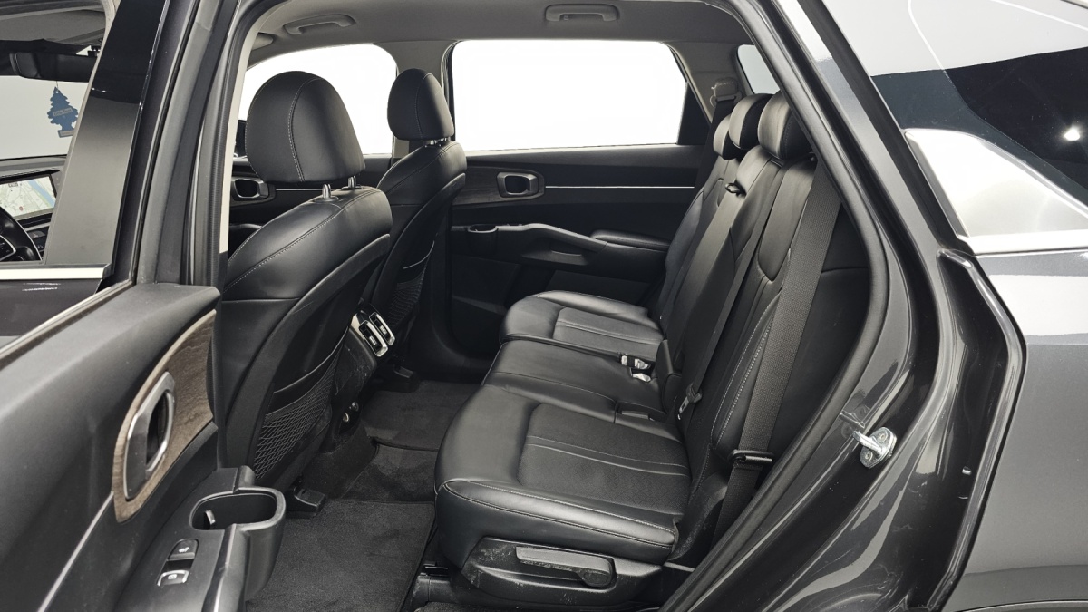 Kia Sorento, 2021 — фото 11 из 12