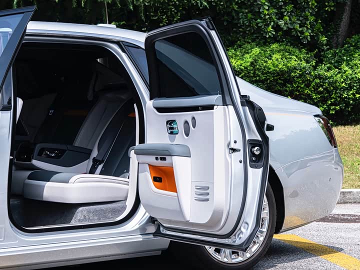 Rolls-Royce Ghost, 2023 — фото 8 из 9