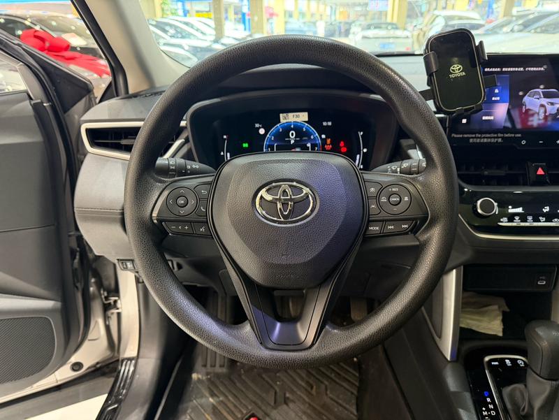 Toyota Corolla Cross, 2023 — фото 9 из 12