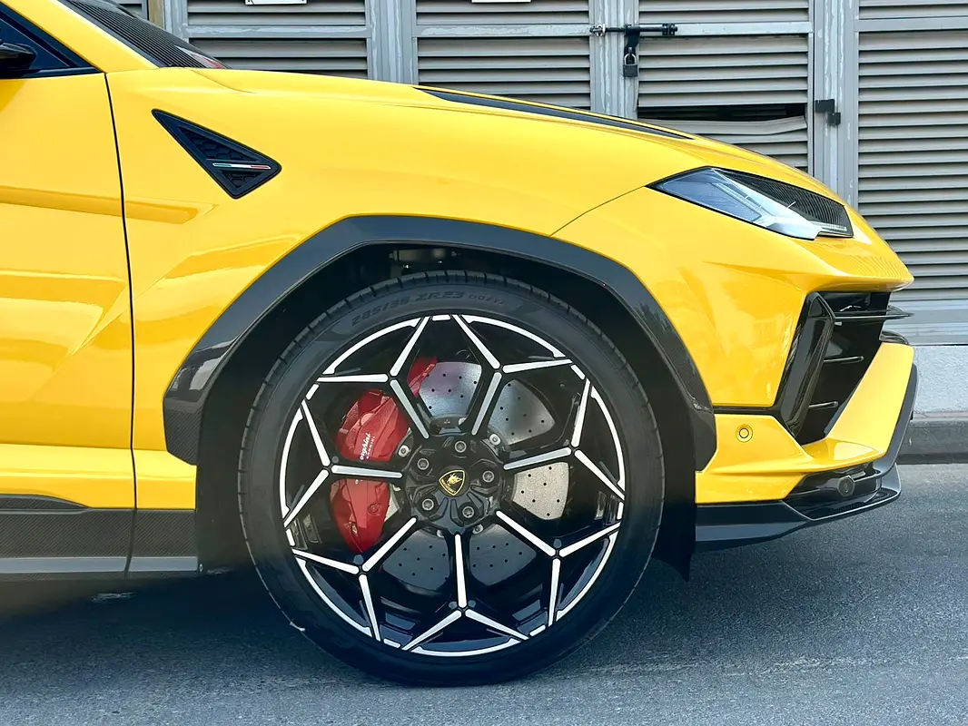 Lamborghini Urus, 2024 — фото 5 из 10