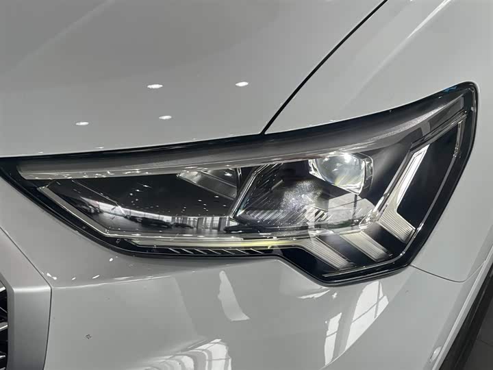 Audi Q3, 2025 — фото 5 из 9