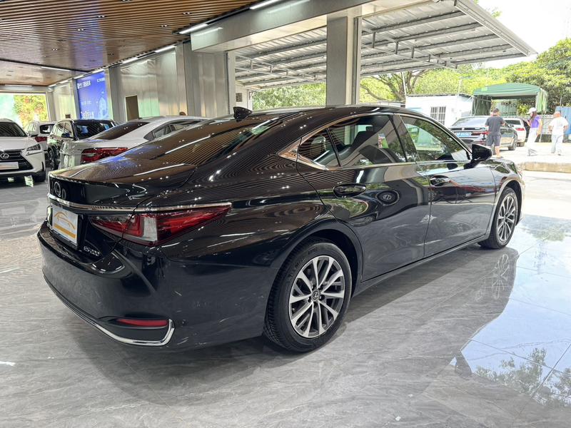 Lexus ES, 2024 — фото 6 из 12
