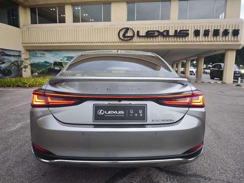 Lexus ES, 2025 — фото 5 из 9