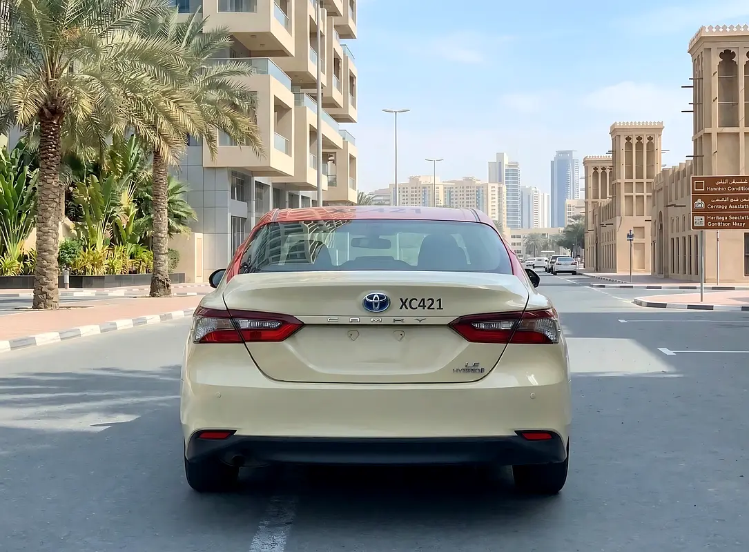 Toyota Camry, 2022 — фото 4 из 10