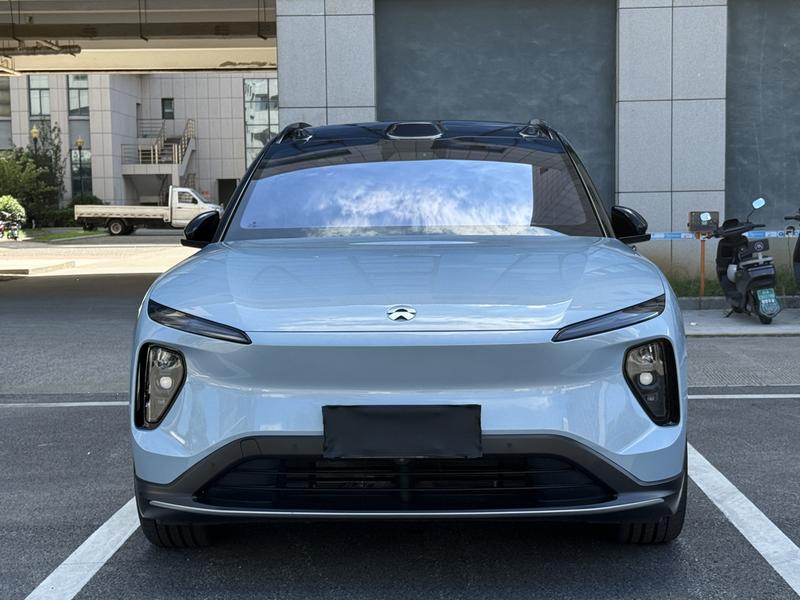 Nio ES6, 2024 — фото 2 из 12