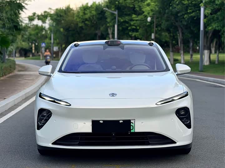 Nio ET7, 2023 — фото 2 из 9
