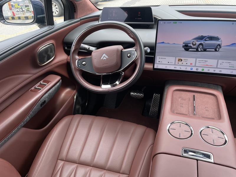 GAC Hyptec HL, 2025 — фото 10 из 12