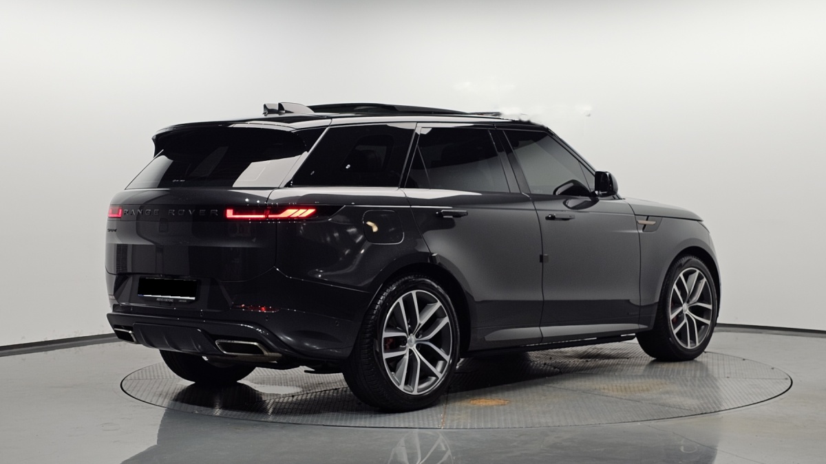 Land Rover Range Rover Sport, 2024 — фото 2 из 12
