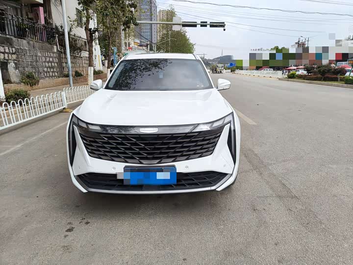 Geely Atlas L, 2023 — фото 2 из 9