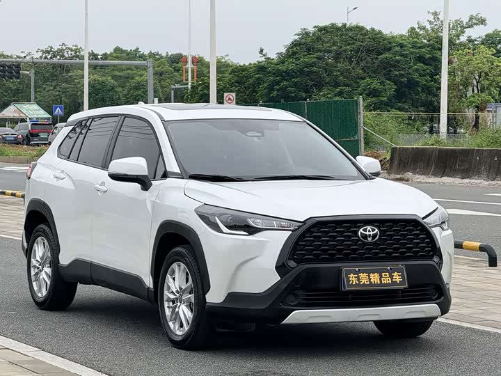 Toyota Corolla Cross, 2023 — купить в Санкт-Петербурге под ключ