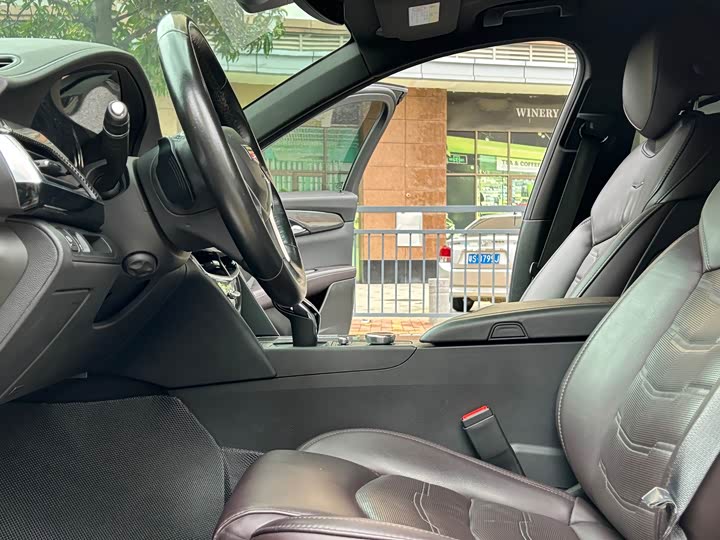 Cadillac CT6, 2021 — фото 8 из 9