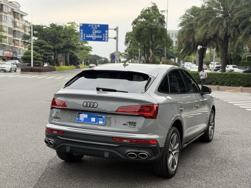 Audi Q5L Sportback, 2022 — фото 6 из 11