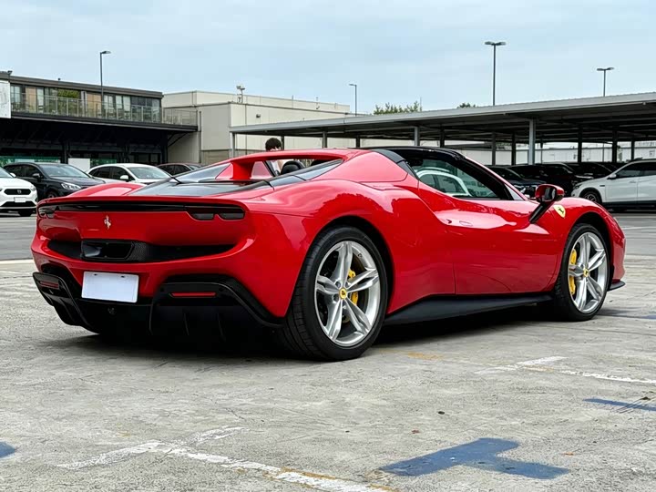 Ferrari 296, 2025 — фото 5 из 5