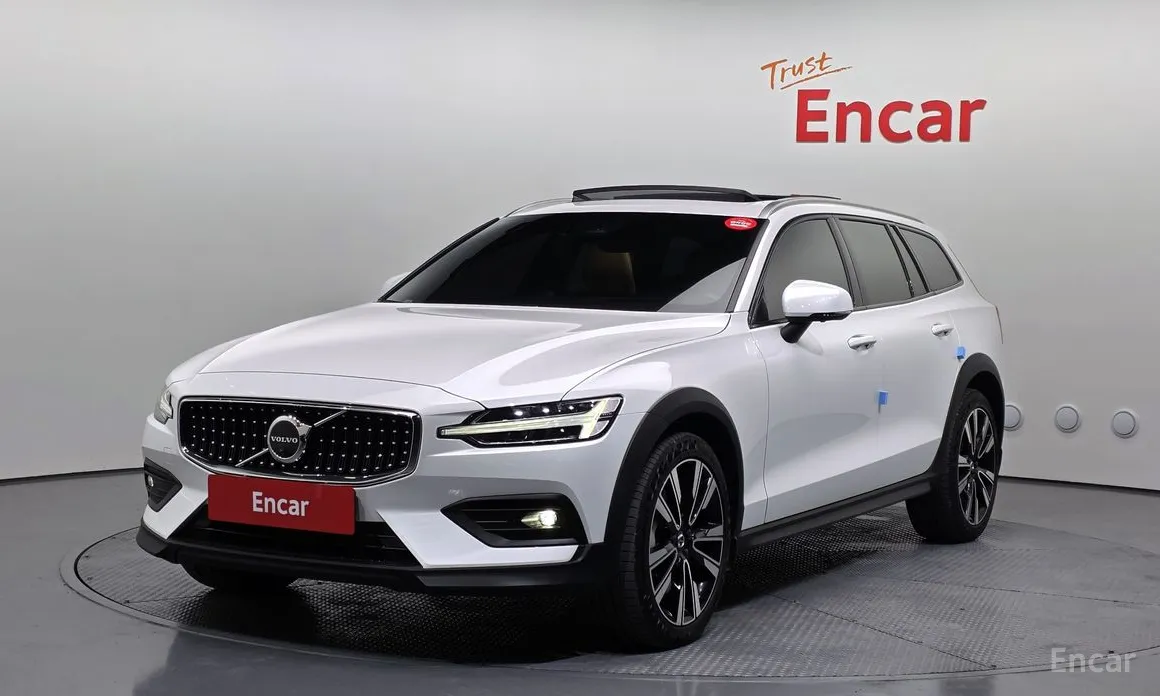 Volvo V60, 2023 — купить в Самаре под ключ