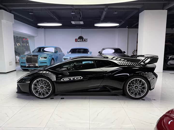 Lamborghini Huracán, 2022 — фото 2 из 7