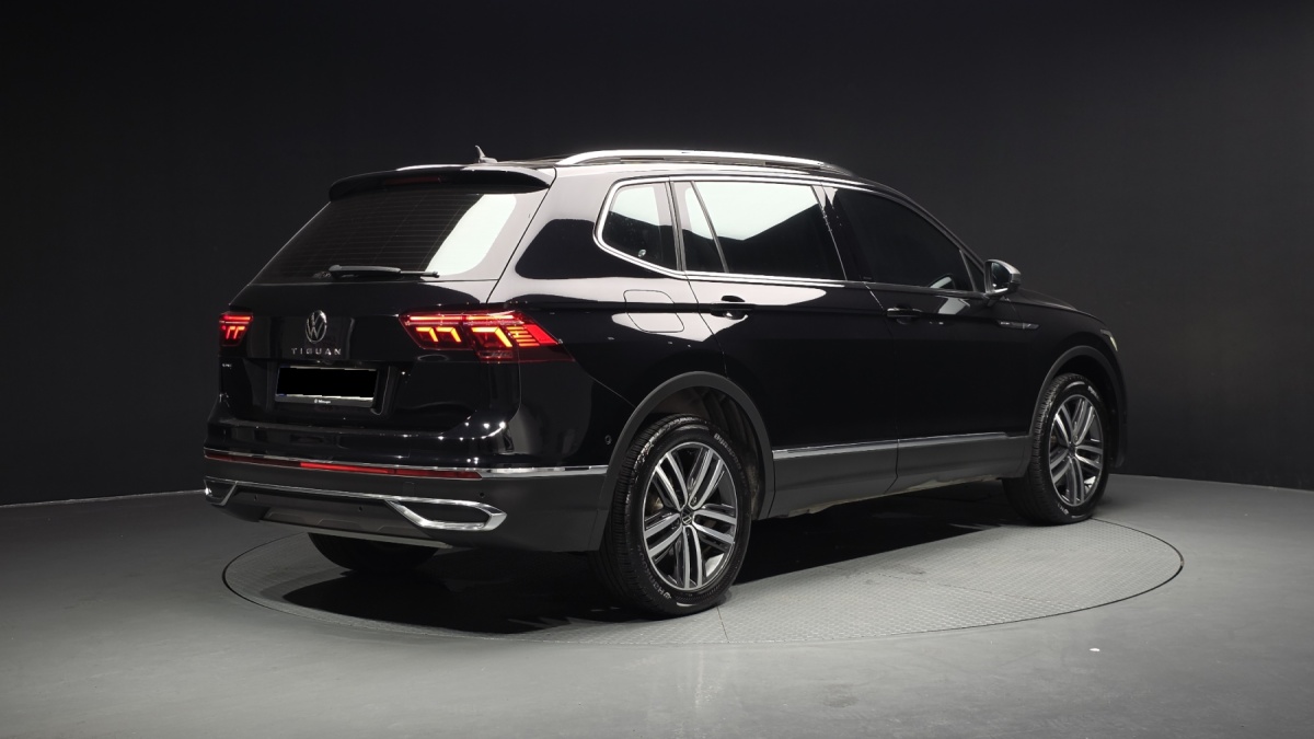 Volkswagen Tiguan, 2022 — фото 2 из 12