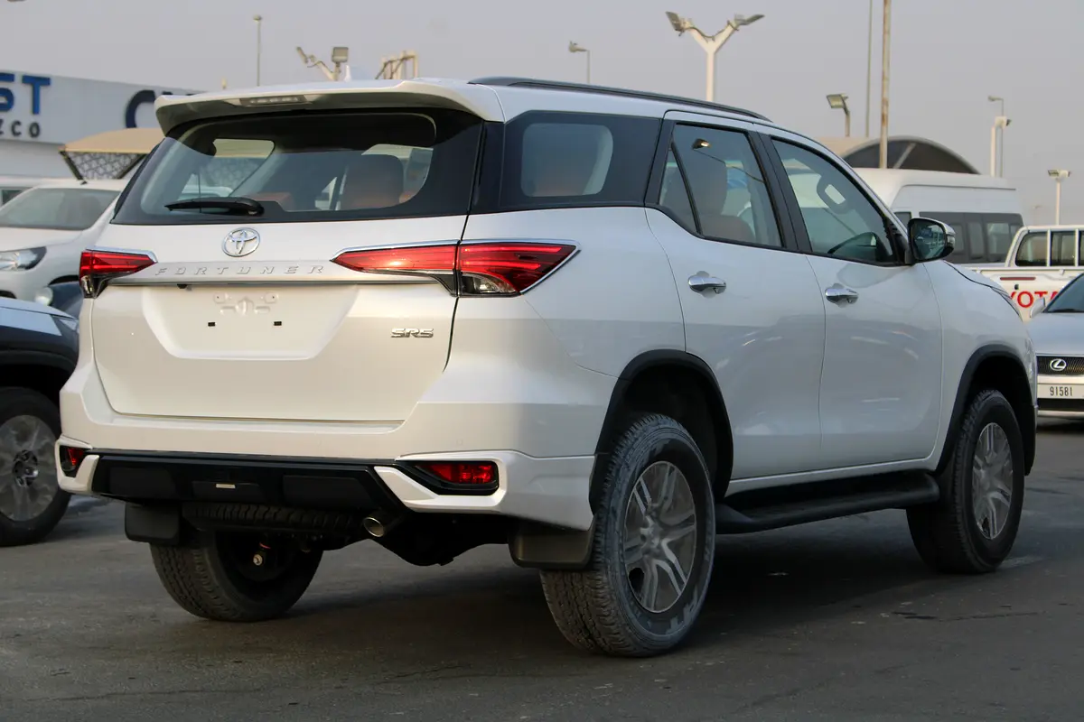 Toyota Fortuner, 2026 — фото 4 из 10
