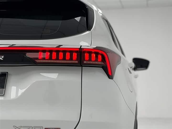 Jetour X70 Plus, 2022 — фото 8 из 9
