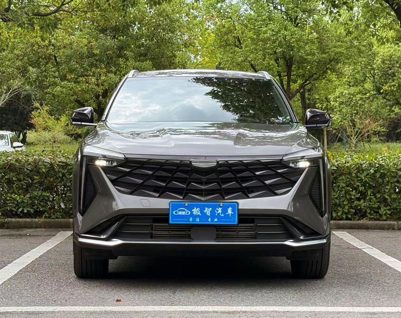 Geely Atlas, 2024 — фото 2 из 12