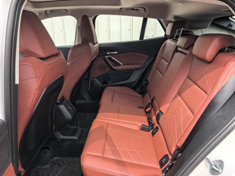 BMW X2, 2025 — фото 9 из 10