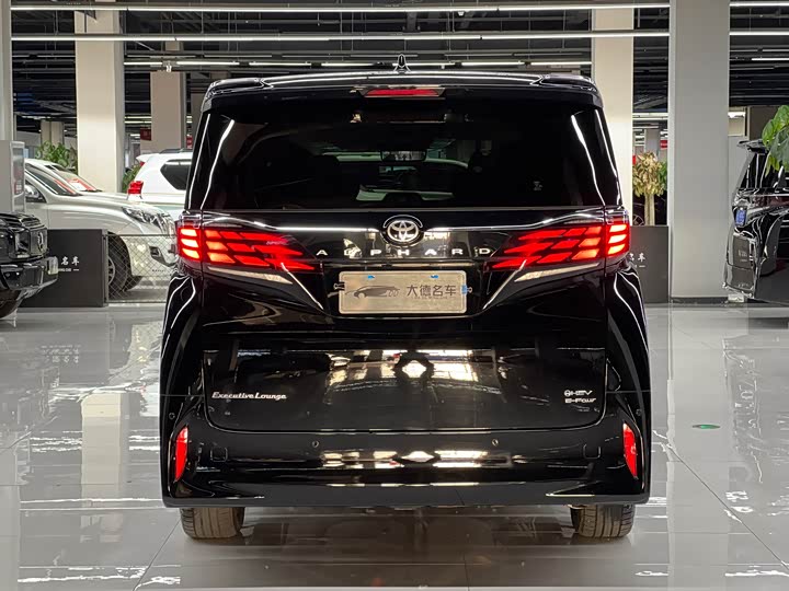 Toyota Alphard, 2025 — фото 5 из 9