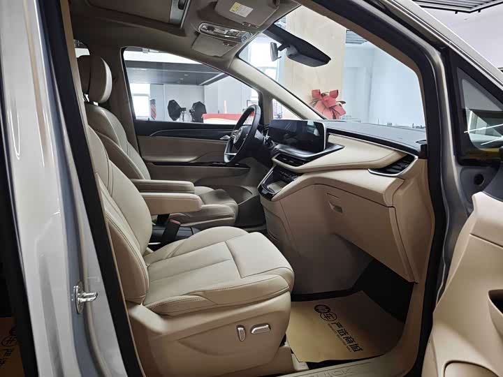 Buick GL8 Hybrid, 2025 — фото 9 из 9