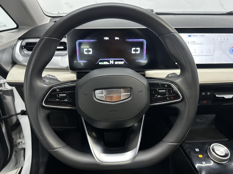Geely Geometry E Firefly, 2022 — фото 8 из 12