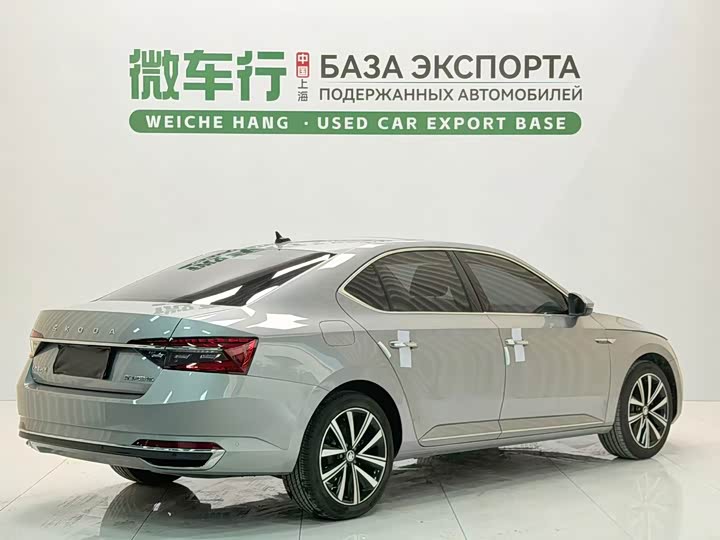Skoda Superb, 2024 — фото 4 из 9