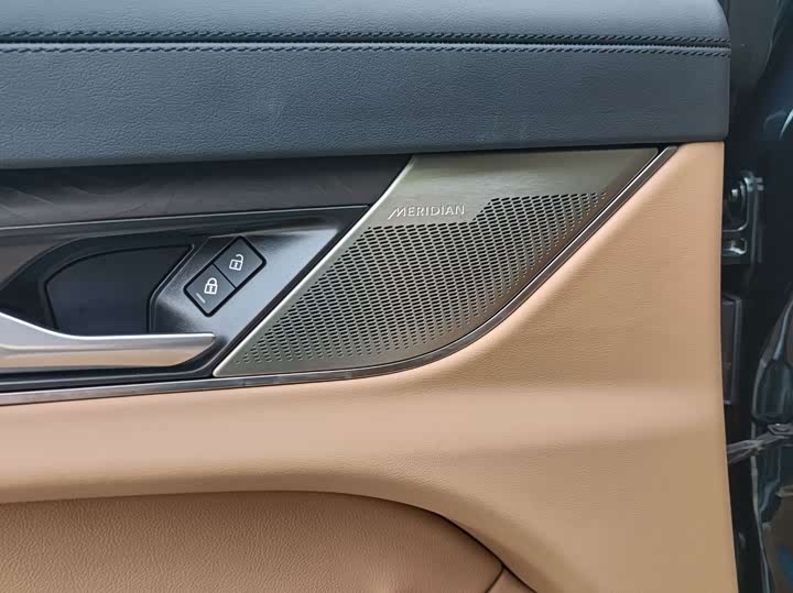 Jaguar XF L, 2024 — фото 9 из 9
