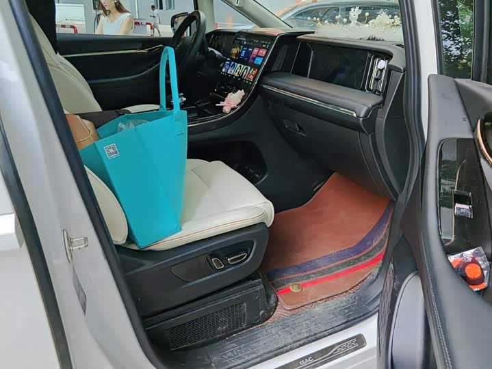 GAC Trumpchi E9, 2023 — фото 8 из 9
