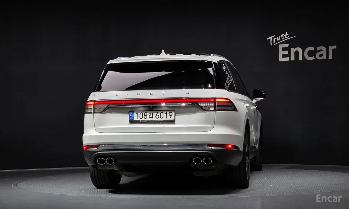 Lincoln Aviator, 2023 — фото 4 из 12