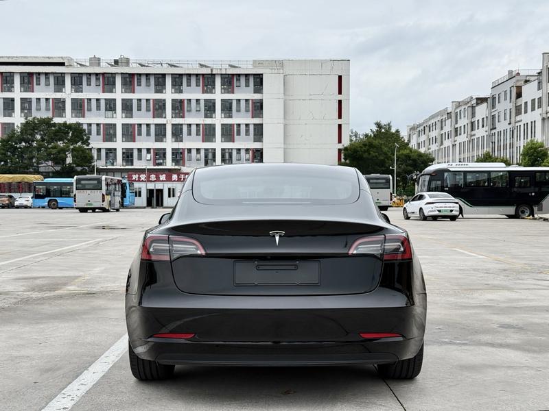 Tesla Model 3, 2022 — фото 5 из 9