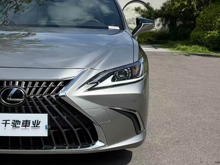 Lexus ES, 2023 — фото 3 из 9