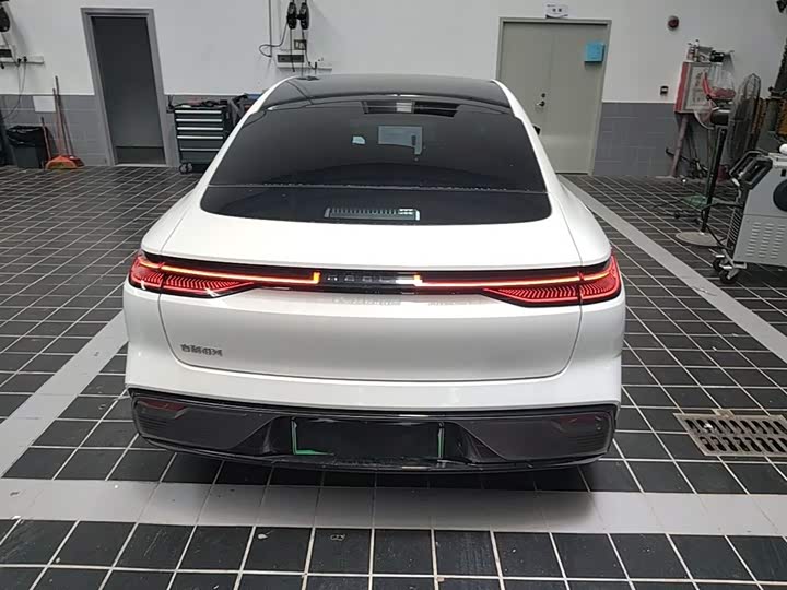Geely Galaxy Starshine 8 EM-i, 2025 — фото 6 из 9