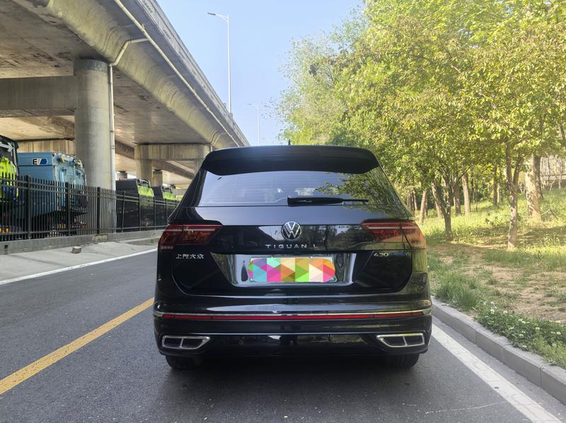 Volkswagen Tiguan L Hybrid, 2023 — фото 5 из 10