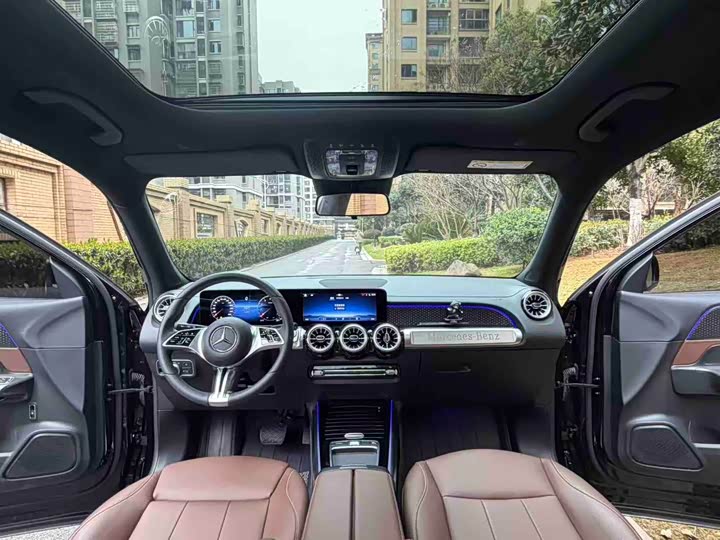 Mercedes-Benz GLB-Class, 2024 — фото 8 из 9