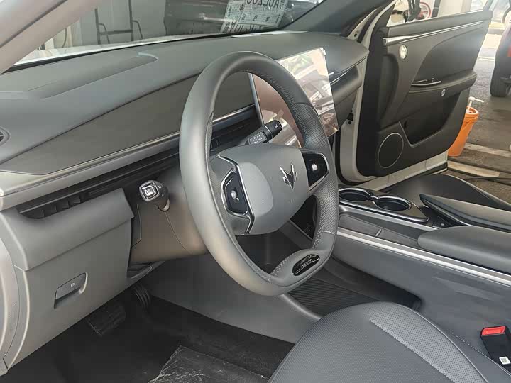 BAIC Arcfox Alpha T5, 2025 — фото 3 из 9