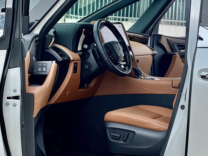 Toyota Vellfire, 2024 — фото 4 из 9