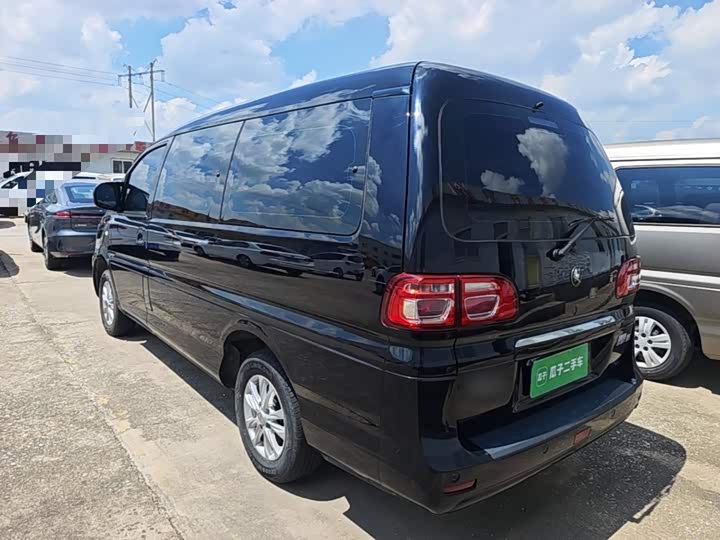 Dongfeng Forthing Lingzhi M5, 2023 — фото 5 из 9