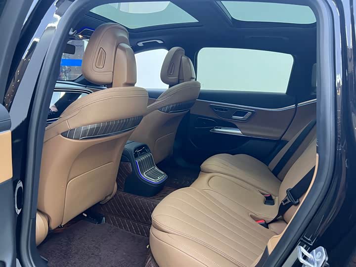 Mercedes-Benz E-Class Hybrid, 2025 — фото 8 из 9