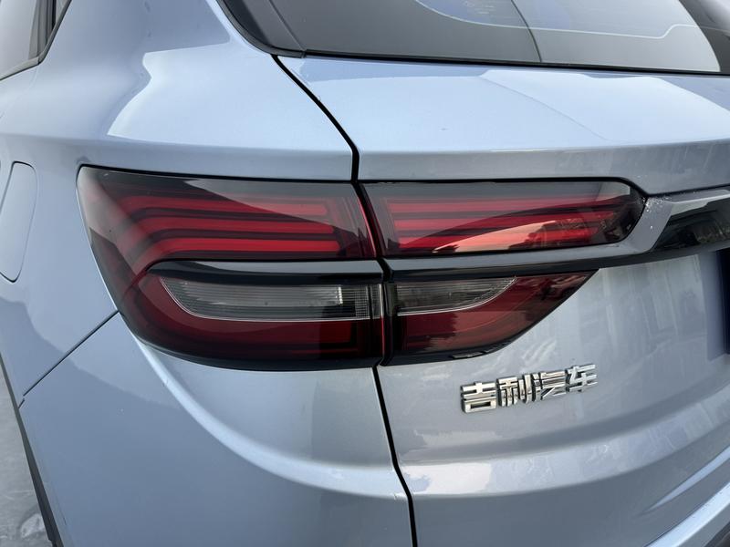 Geely Coolray, 2024 — фото 10 из 12