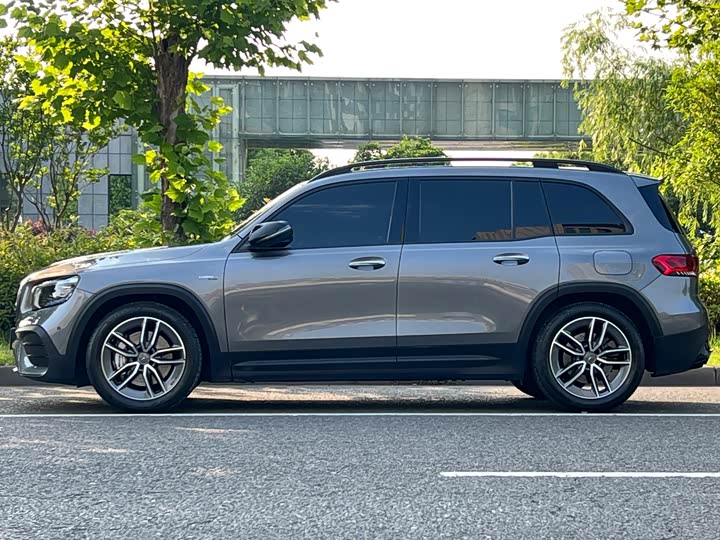 Mercedes-Benz GLB-Class AMG, 2022 — фото 5 из 9