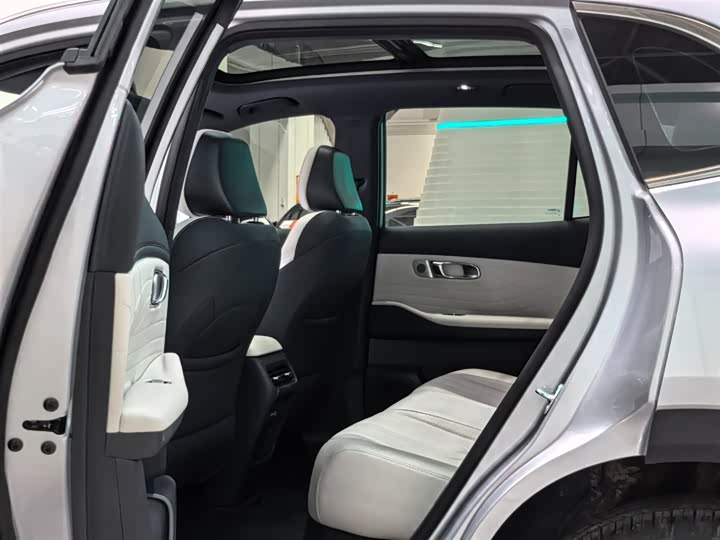 Geely Galaxy Starship 7, 2025 — фото 7 из 9