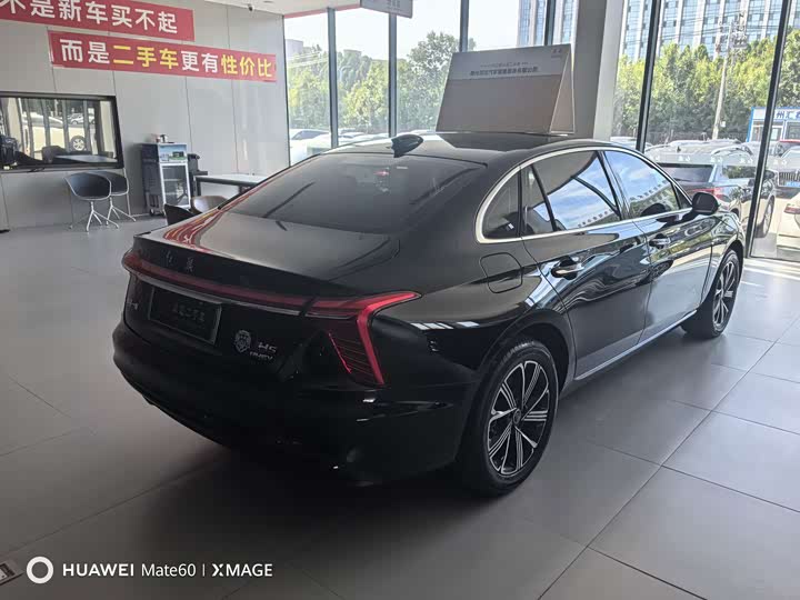 Hongqi H5 Hybrid, 2026 — фото 4 из 9