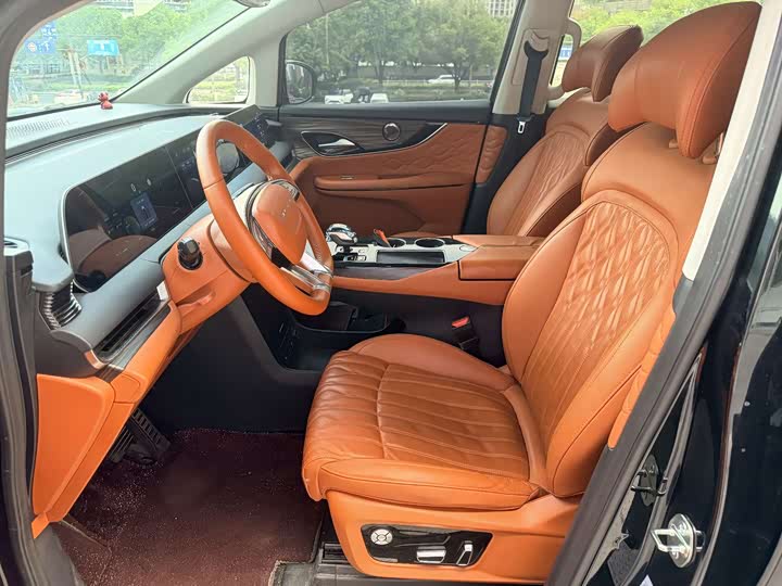 Dongfeng Forthing Xinghai V9, 2024 — фото 8 из 9